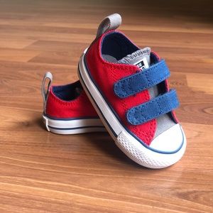 Unique Velcro Converse All Stars baby size 3